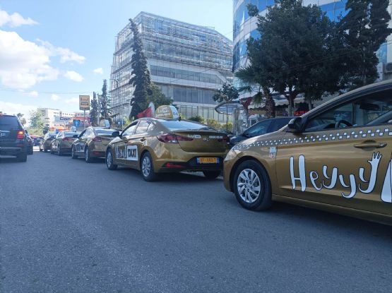 Taxi Te Terminali 24 ore, taxi elektrike Terminali tirane, uber taxi Terminali booking, Terminali electric taxi,  taxi Terminali gjiri lalzit, Terminali taxi tirana cmimet, tirana electric taxi, Taxi te Top chanel Institut