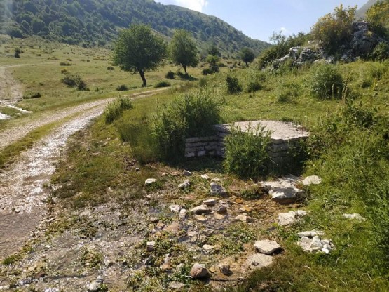 Burimi Kroi i zotërisë afer bujtina Hader Xhebro në Nivicë Tepelenë