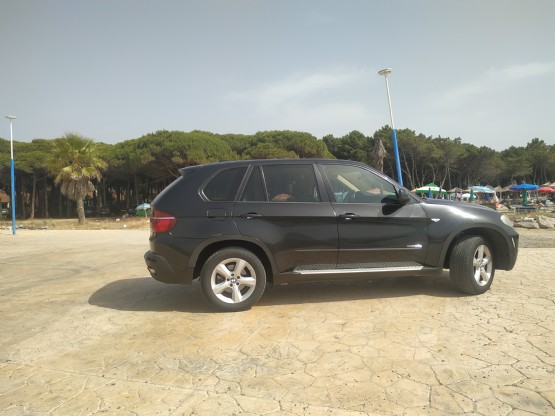 Makine me qera lluksoze  BMW X5 nga Theo Global - Rent A Car In Albania